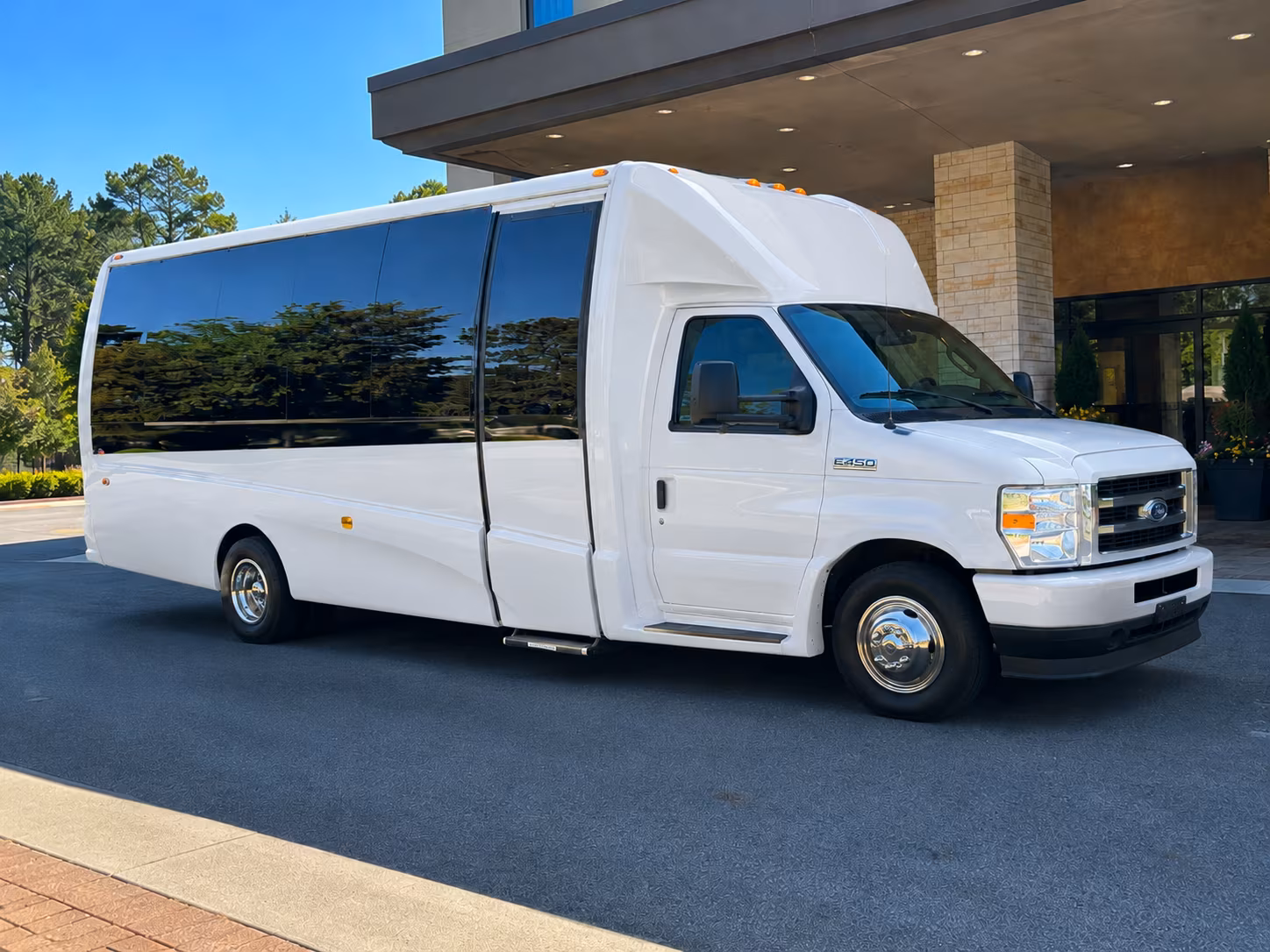 minibus rentals for small groups exploring the santa cruz valley wine trail